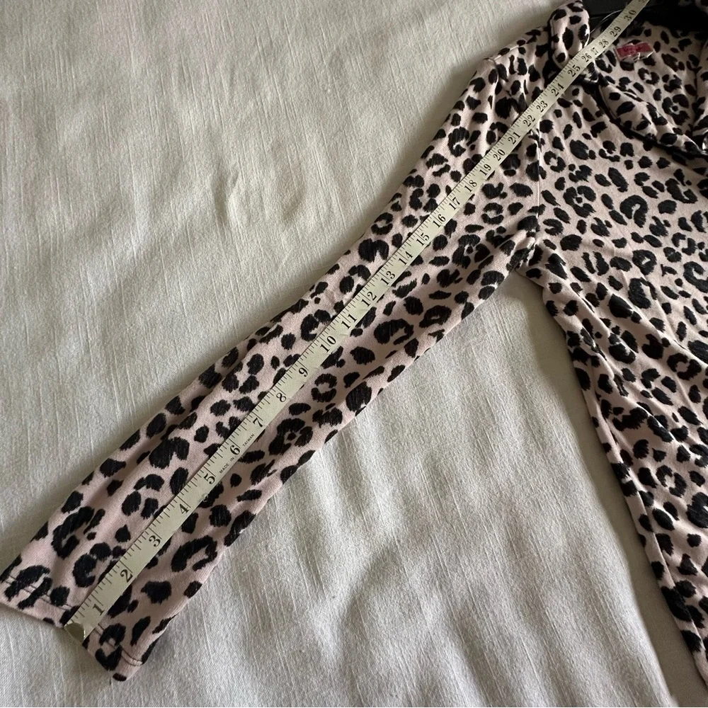 Kate Spade Pajama Top Womens M Pink Leopard Print Long Sleeve Button Up Lounge